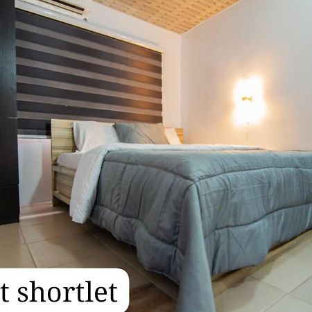 איקג'ה Synott Apartment מראה חיצוני תמונה