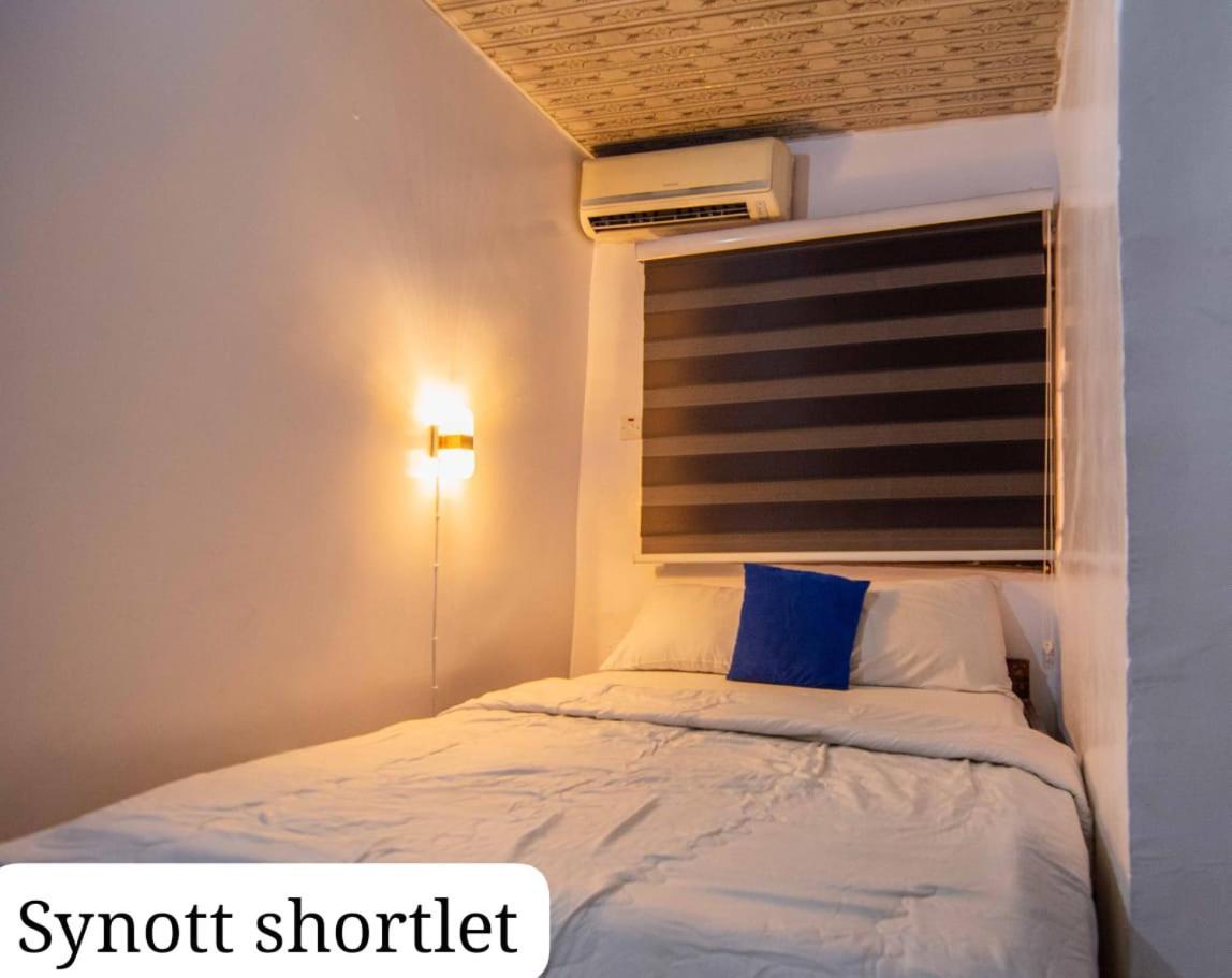 איקג'ה Synott Apartment מראה חיצוני תמונה